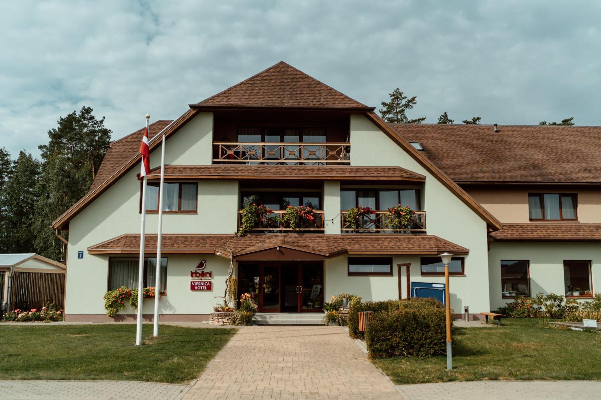 Hotel Irbeni Brivkalni Exterior foto